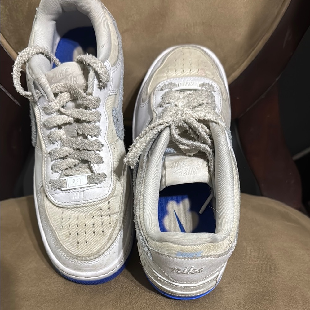 Nike White and Blue Sneakers